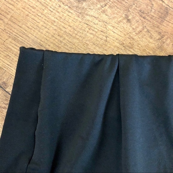 Wilson black skort  with slits on the sides.  Size Small - Picture 6 of 9